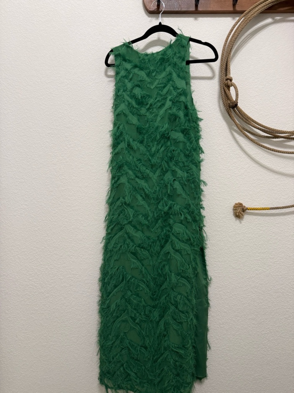 NA-KD Green Fake Feather Deep Back Maxi Dress - EU 32 (US 0/2)